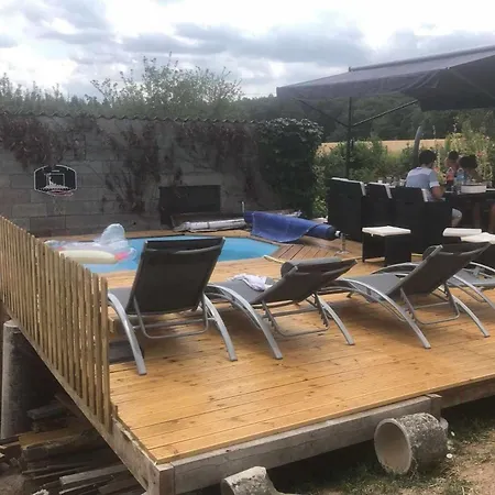 Pensión Le Refuge Des3petitscochons Lalizolle